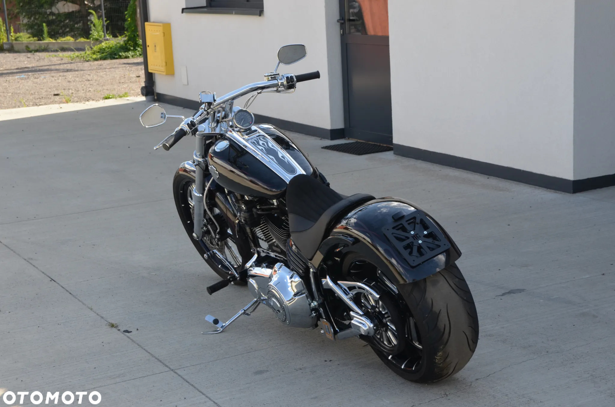 Harley-Davidson Softail Breakout - 5