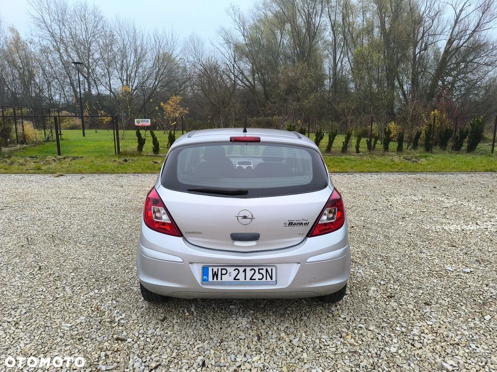 Opel Corsa 1.4 16V Enjoy - 4