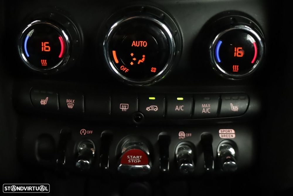 MINI 5 Portas Cooper Premium Classic Auto - 16