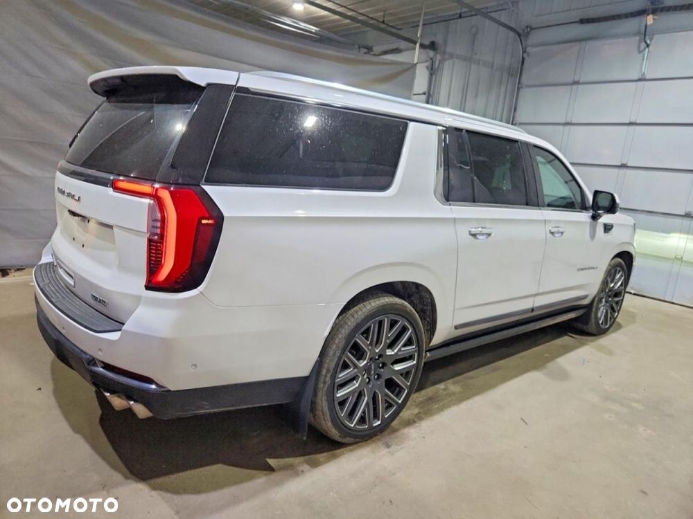 GMC Yukon - 4