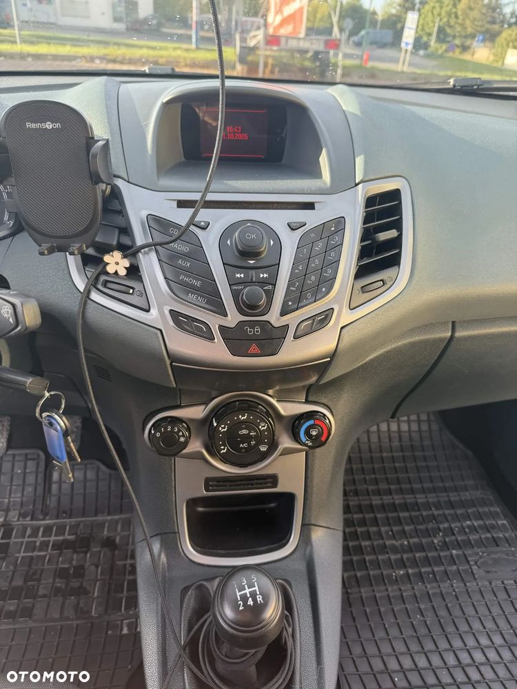 Ford Fiesta - 9