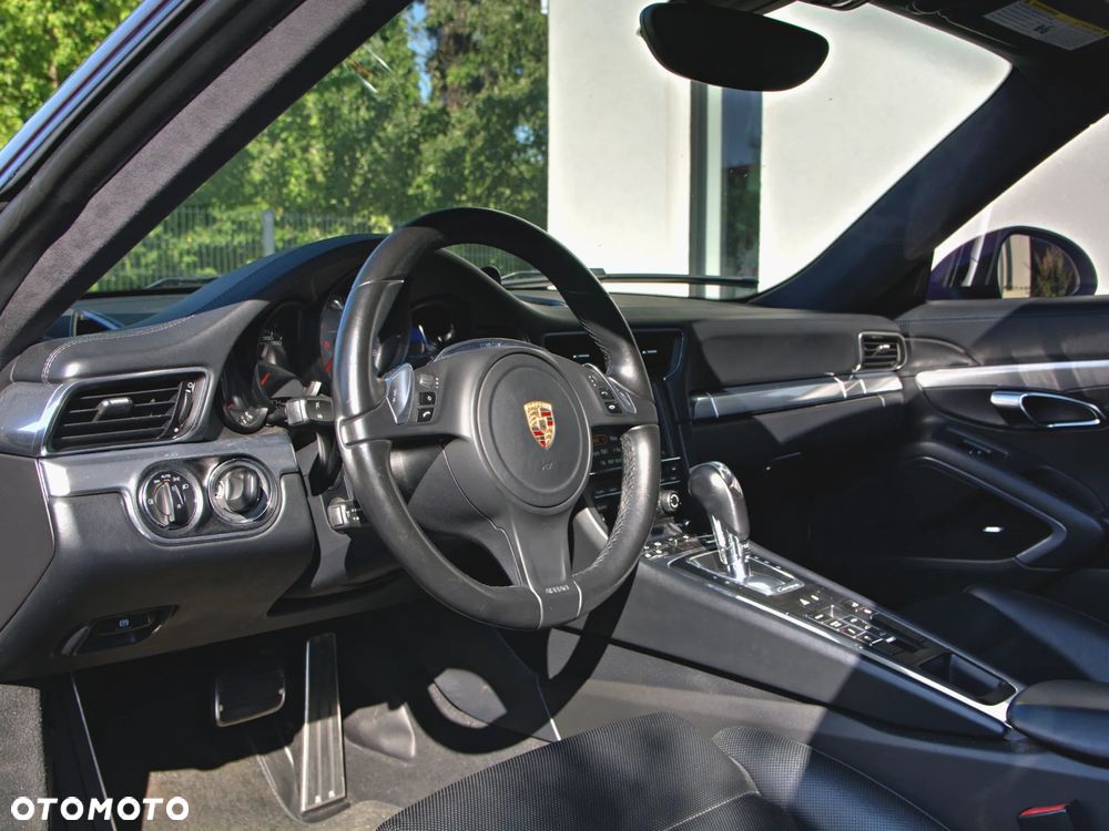 Porsche 911 Carrera S PDK - 21