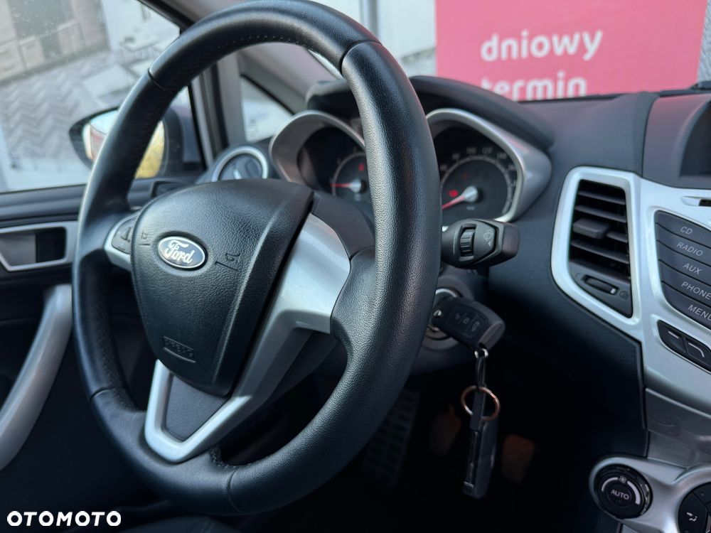 Ford Fiesta - 12