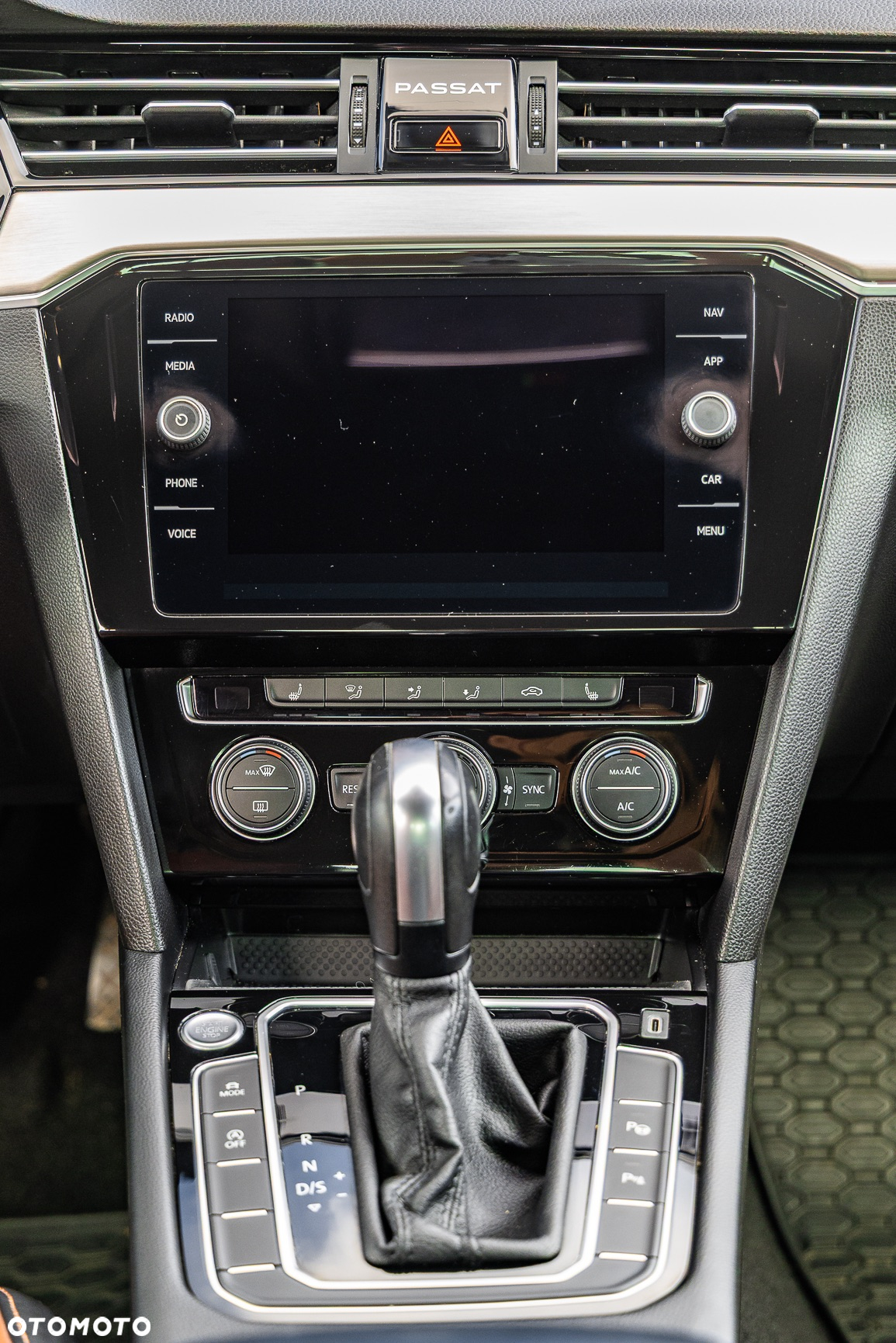 Volkswagen Passat 2.0 TSI Elegance DSG - 25