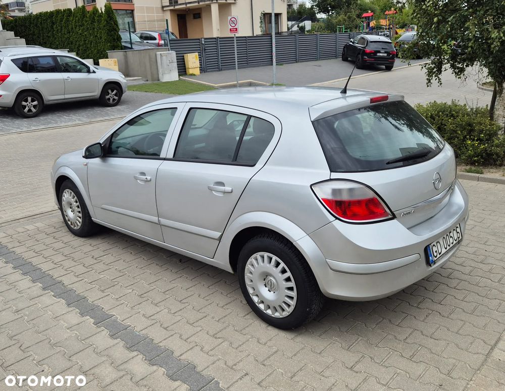 Opel Astra 1.6 Edition - 4