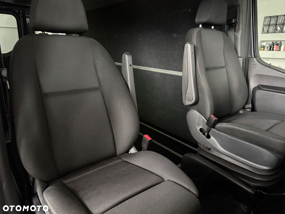 Mercedes-Benz Sprinter - 26