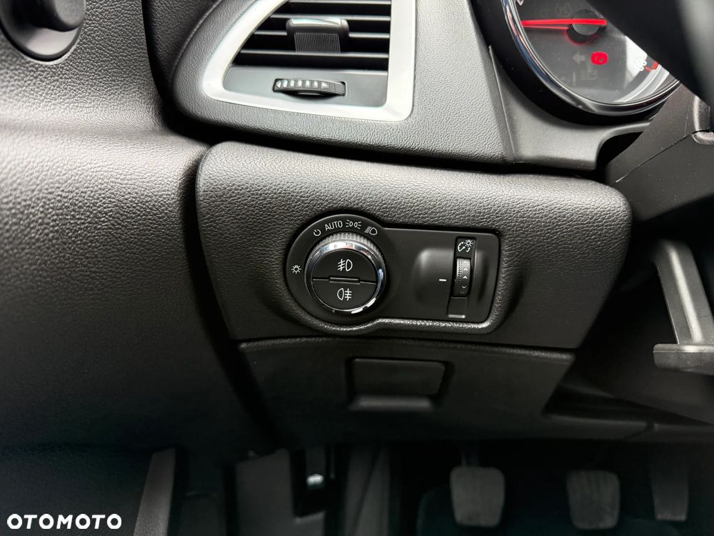 Opel Astra 1.4 T Cosmo - 20