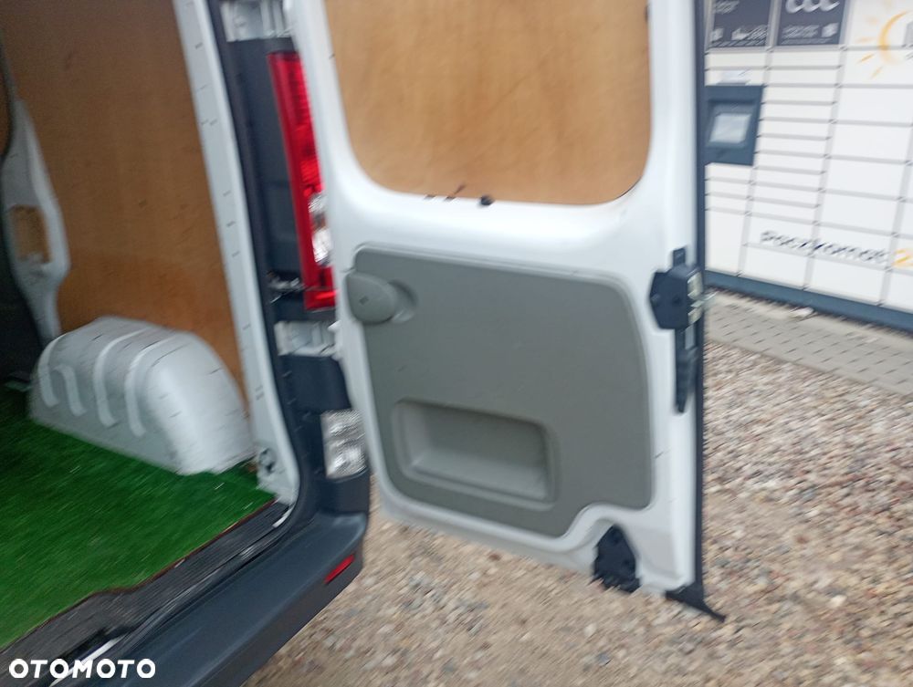 Opel Vivaro - 31
