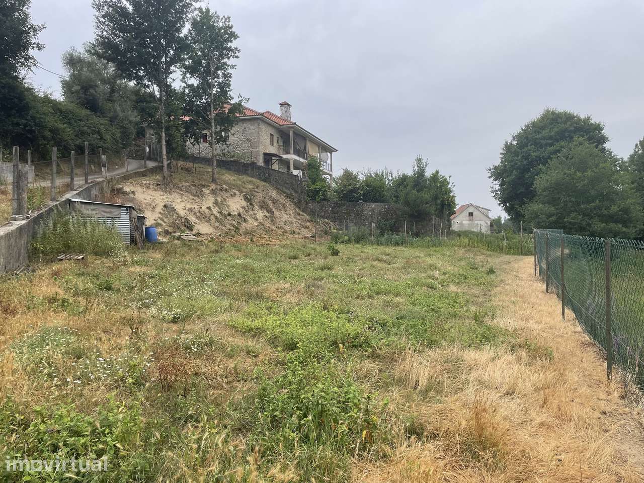 Terreno Urbano - Vistas de Campo e Rio 804,5 m² | 18 Minutos de Braga - Grande imagem: 5/11