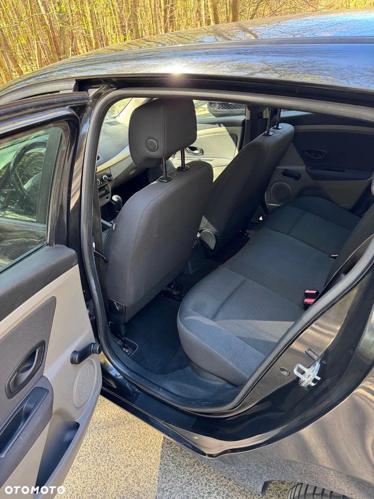 Renault Megane 1.6 16V Expression - 9