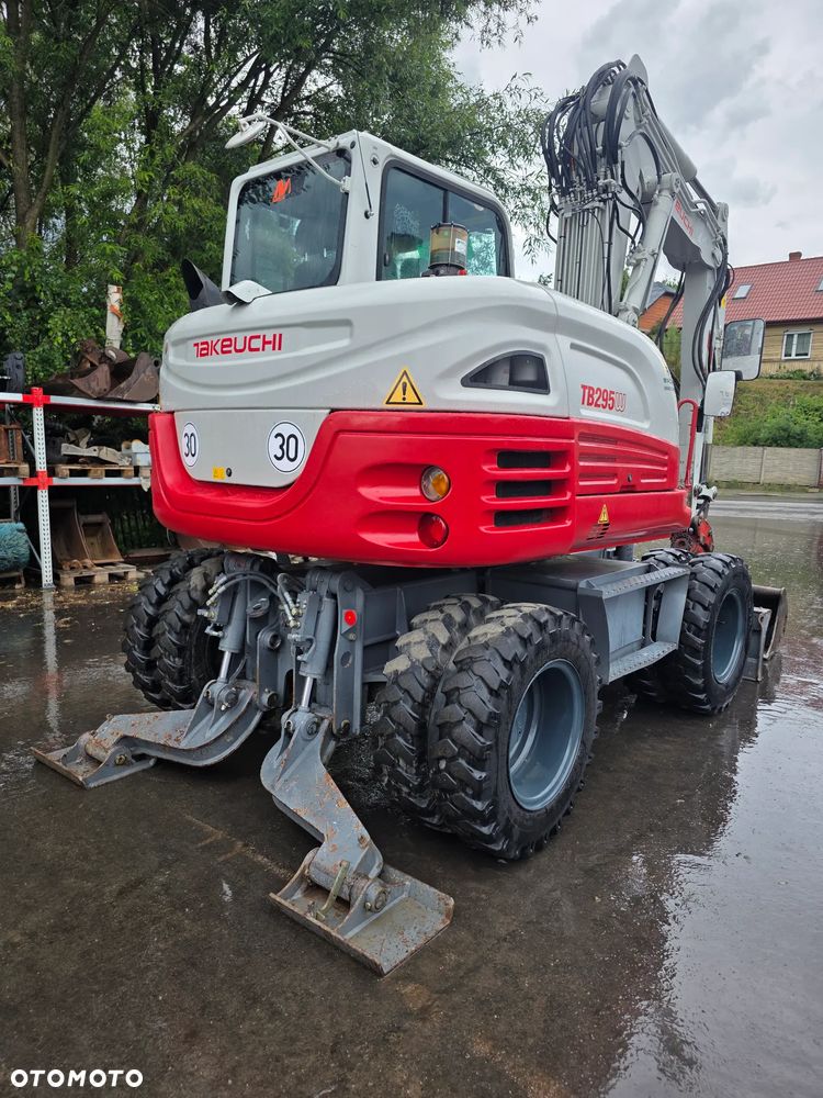 Takeuchi TB 295W Powertilt - 5