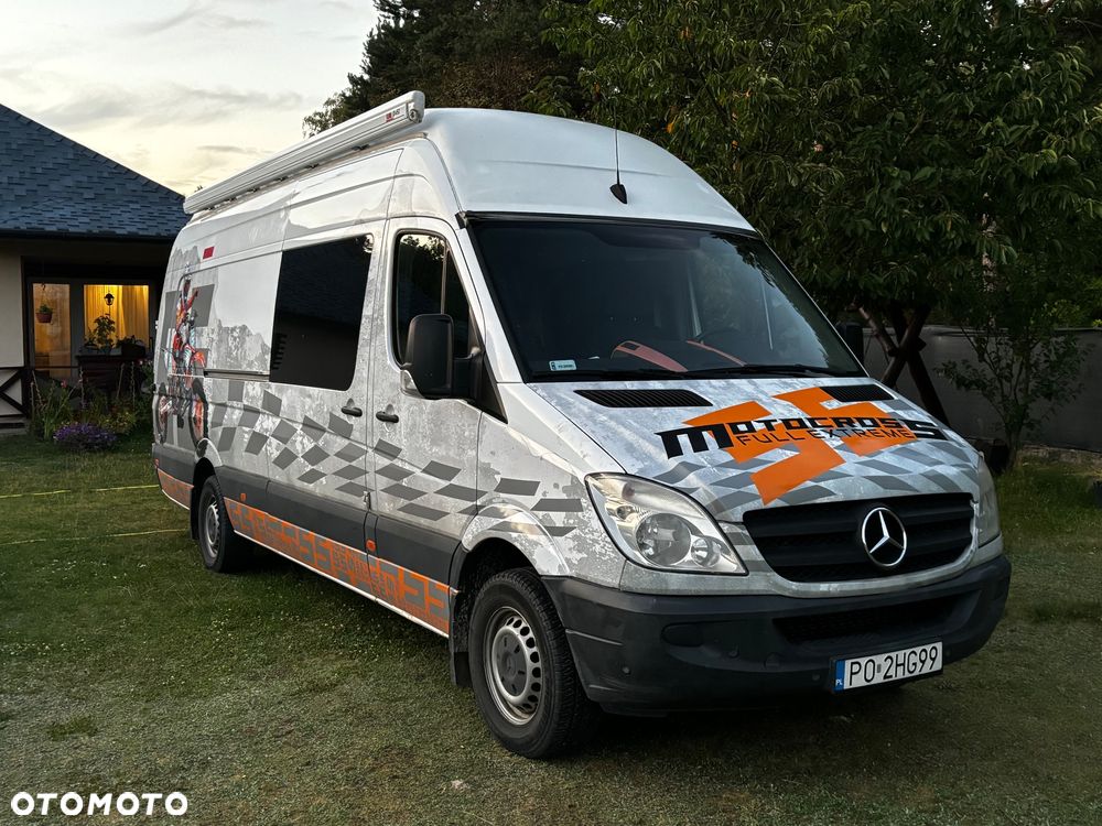 Mercedes-Benz Sprinter - 1