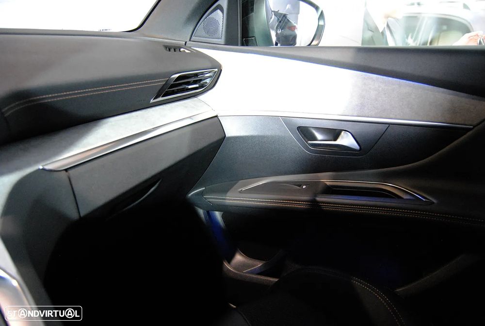 Peugeot 3008 1.6 Hybrid GT e-EAT8 - 46