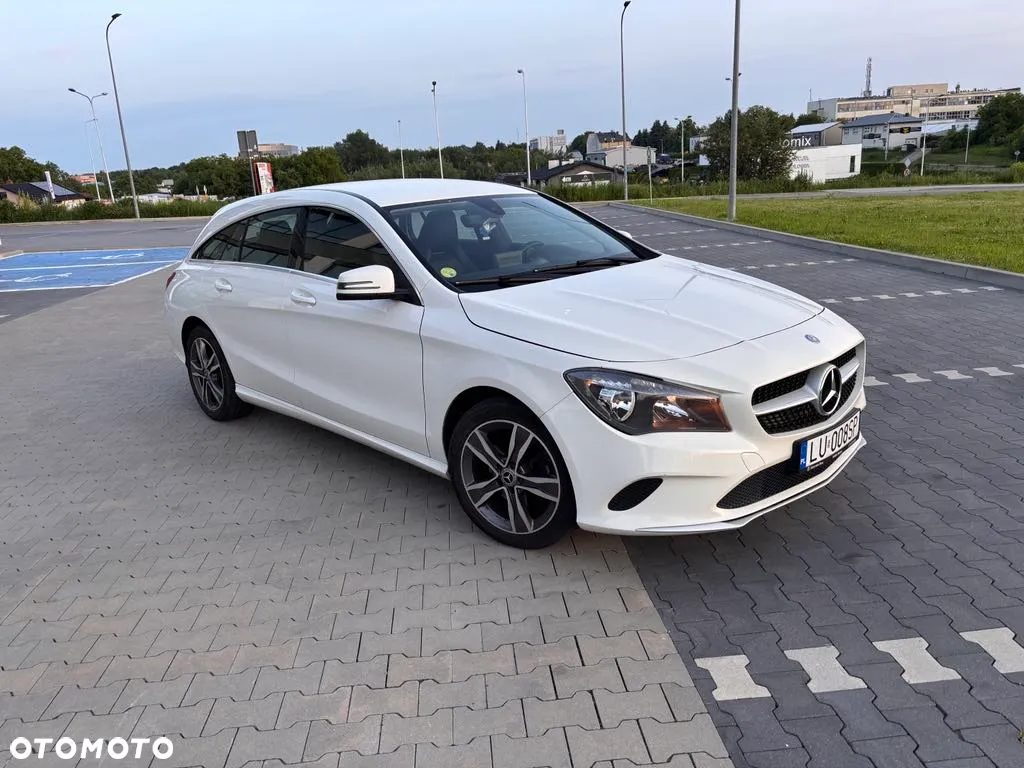 Mercedes-Benz CLA Shooting Brake 180 d - 2