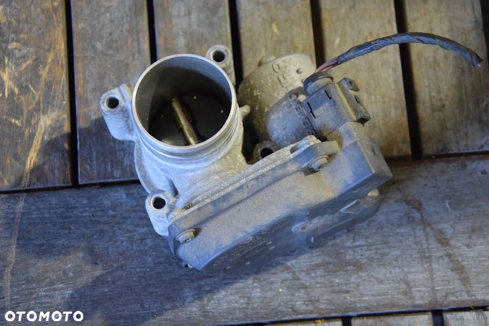 VW Polo IV 9N Przepustnica 1.2 6V 03D133062E Ibiza Fabia Fox - 2