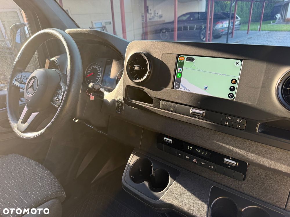Mercedes-Benz Sprinter - 10