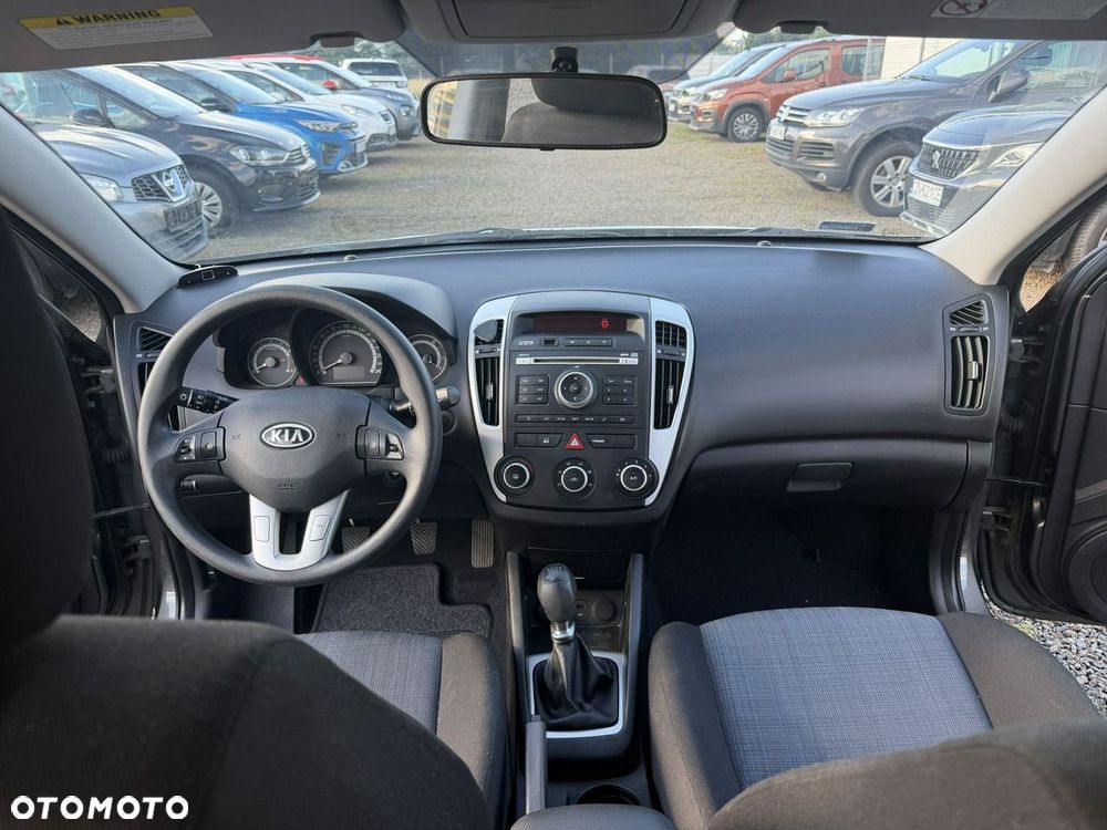 Kia Ceed - 6