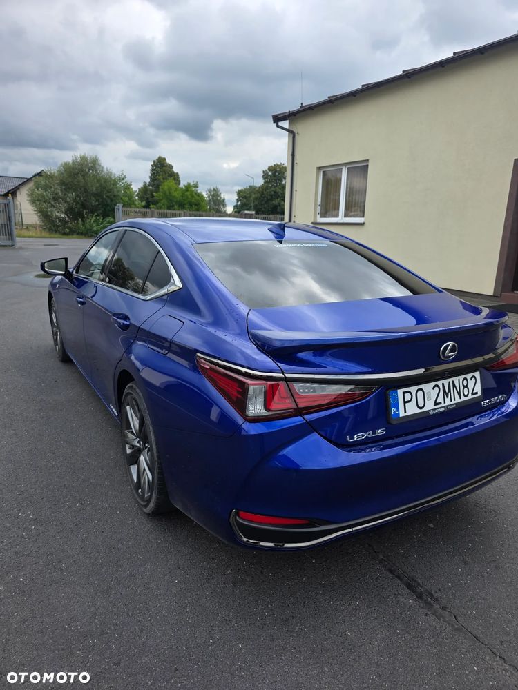 Lexus ES 300h F Sport - 5