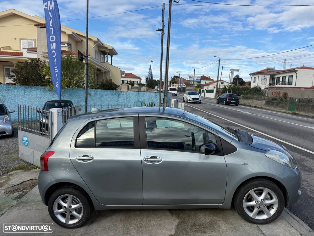 Toyota Yaris 1.0 VVT-i AC - 9