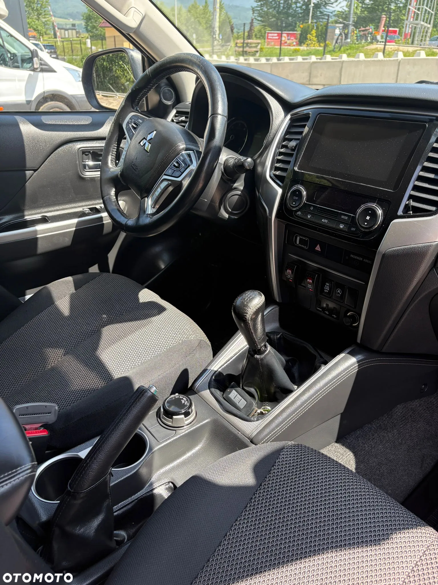 Mitsubishi L200 - 13