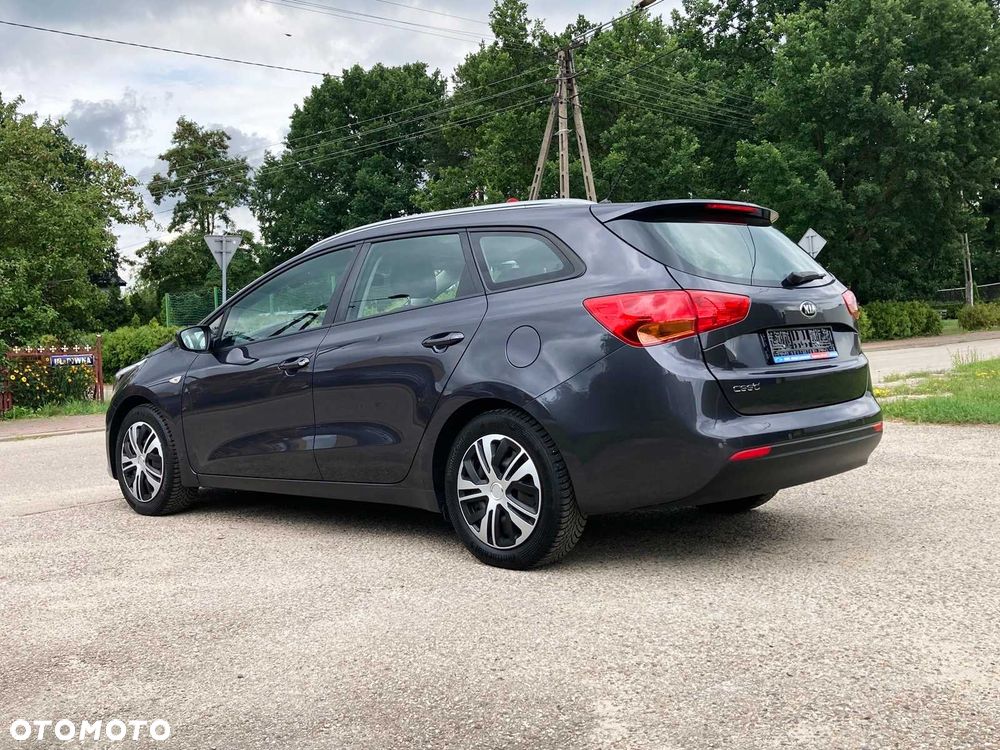 Kia Ceed - 4