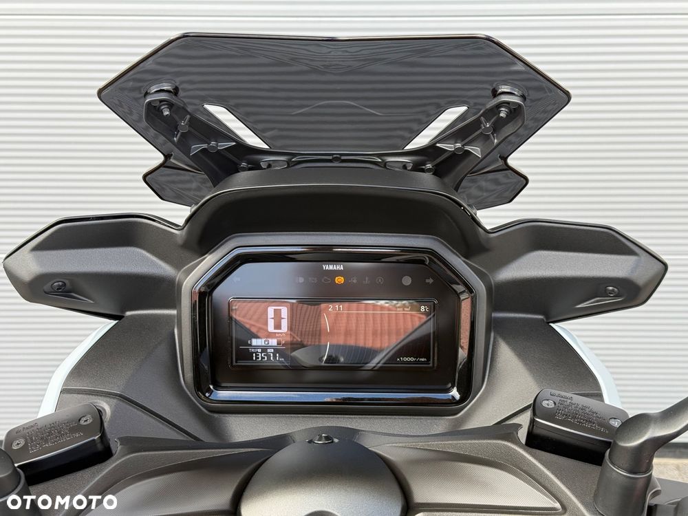 Yamaha X-max - 25