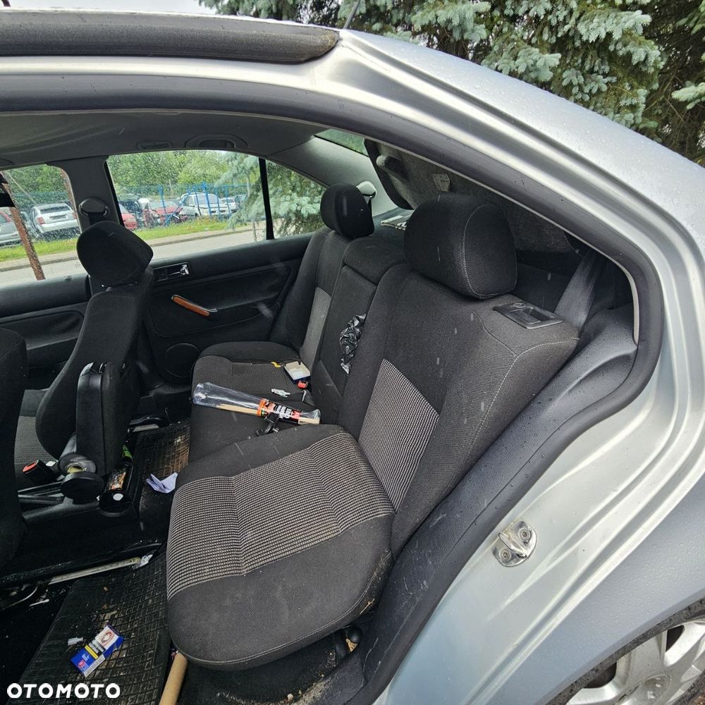 Volkswagen Bora (1999r) 1,6 B 74 kW /100 kM  (kod lak: LA7W) pojazd na części - 13