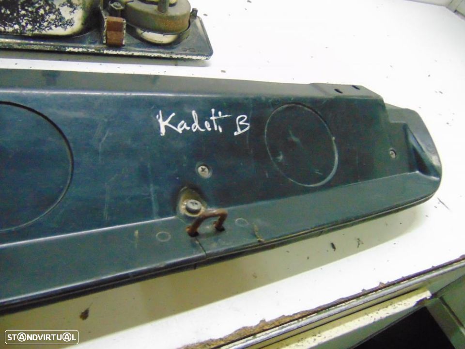 Opel Kadett B tampa porta-luvas - 11