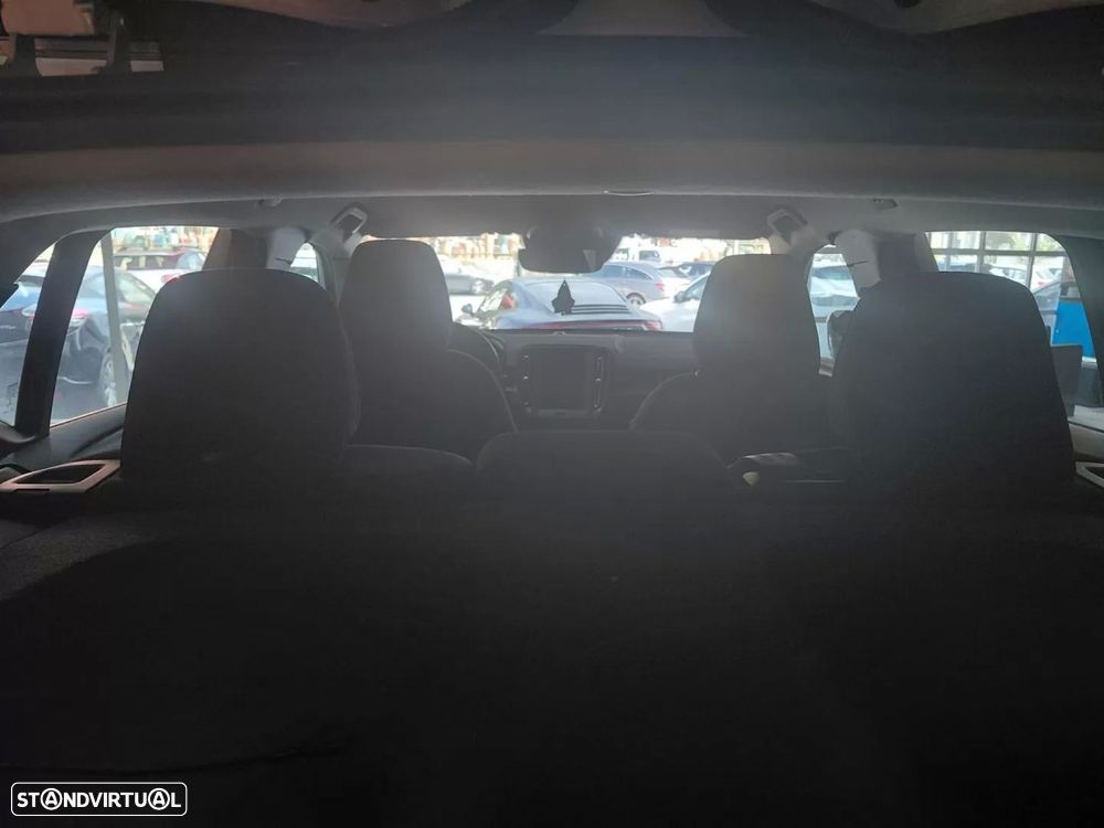 Volvo XC 40 1.5 T3 Momentum Tech Edition - 8
