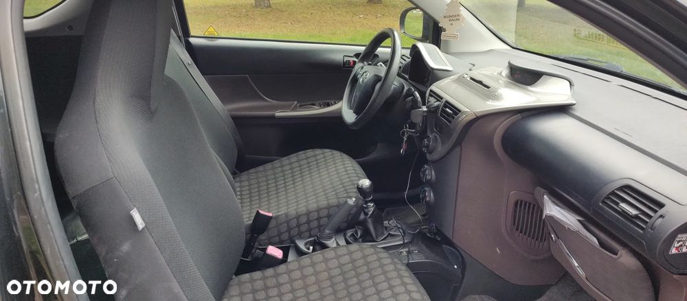Toyota iQ 1.0 - 3