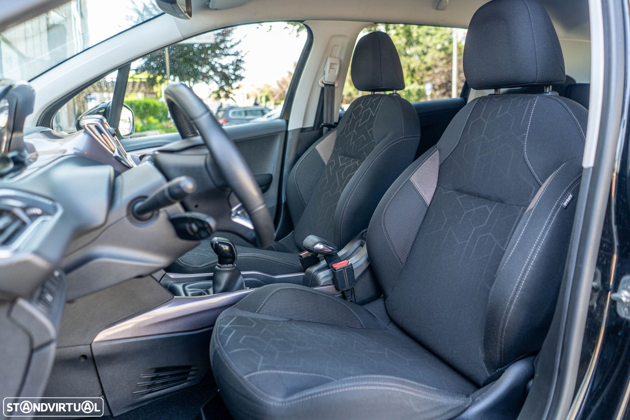 Peugeot 2008 1.2 PureTech Style - 28