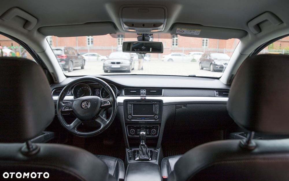 Skoda Superb 2.0 TDI 4x4 Elegance DSG - 13