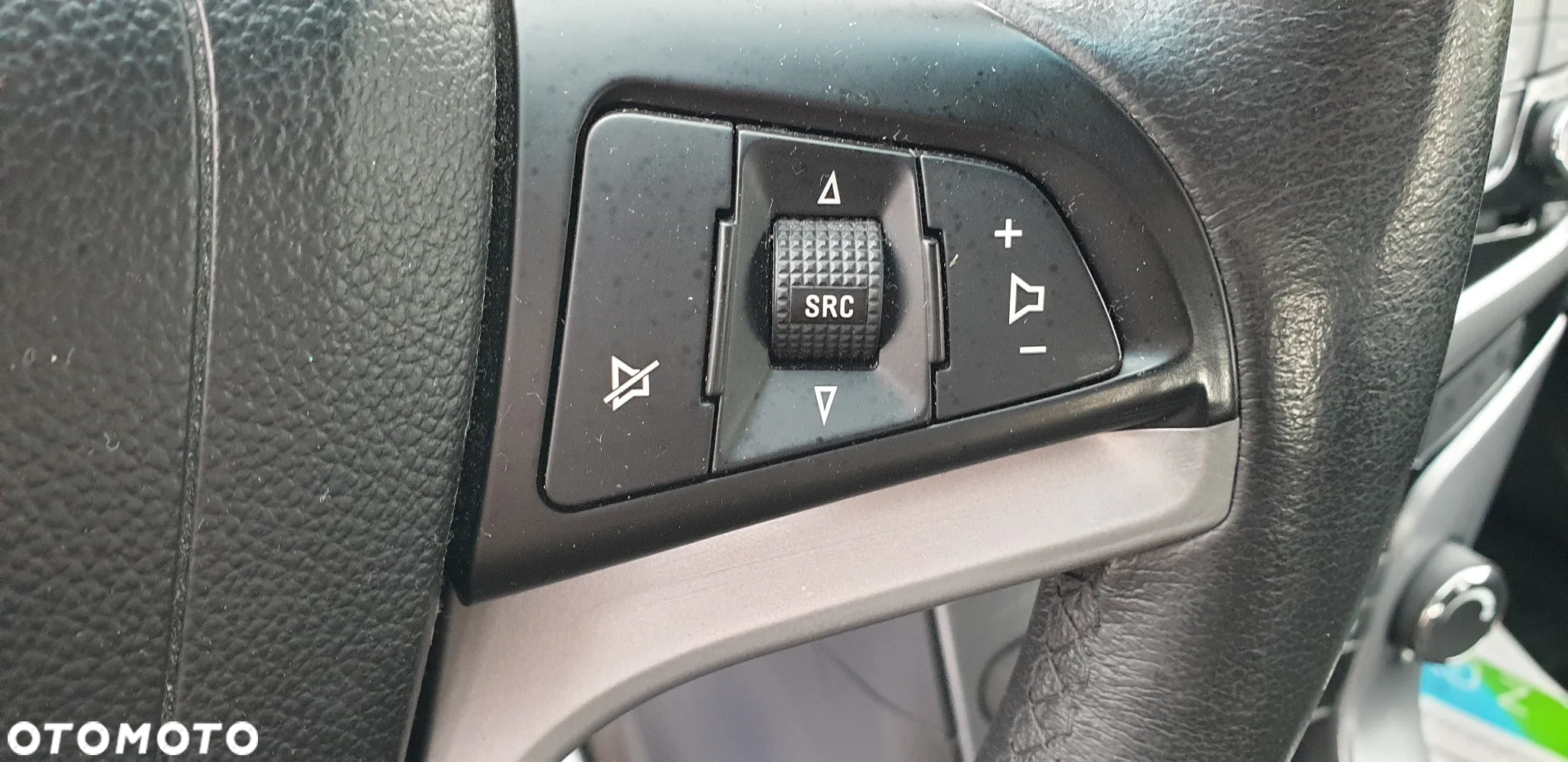 Chevrolet Cruze 1.8 LTZ+ - 31