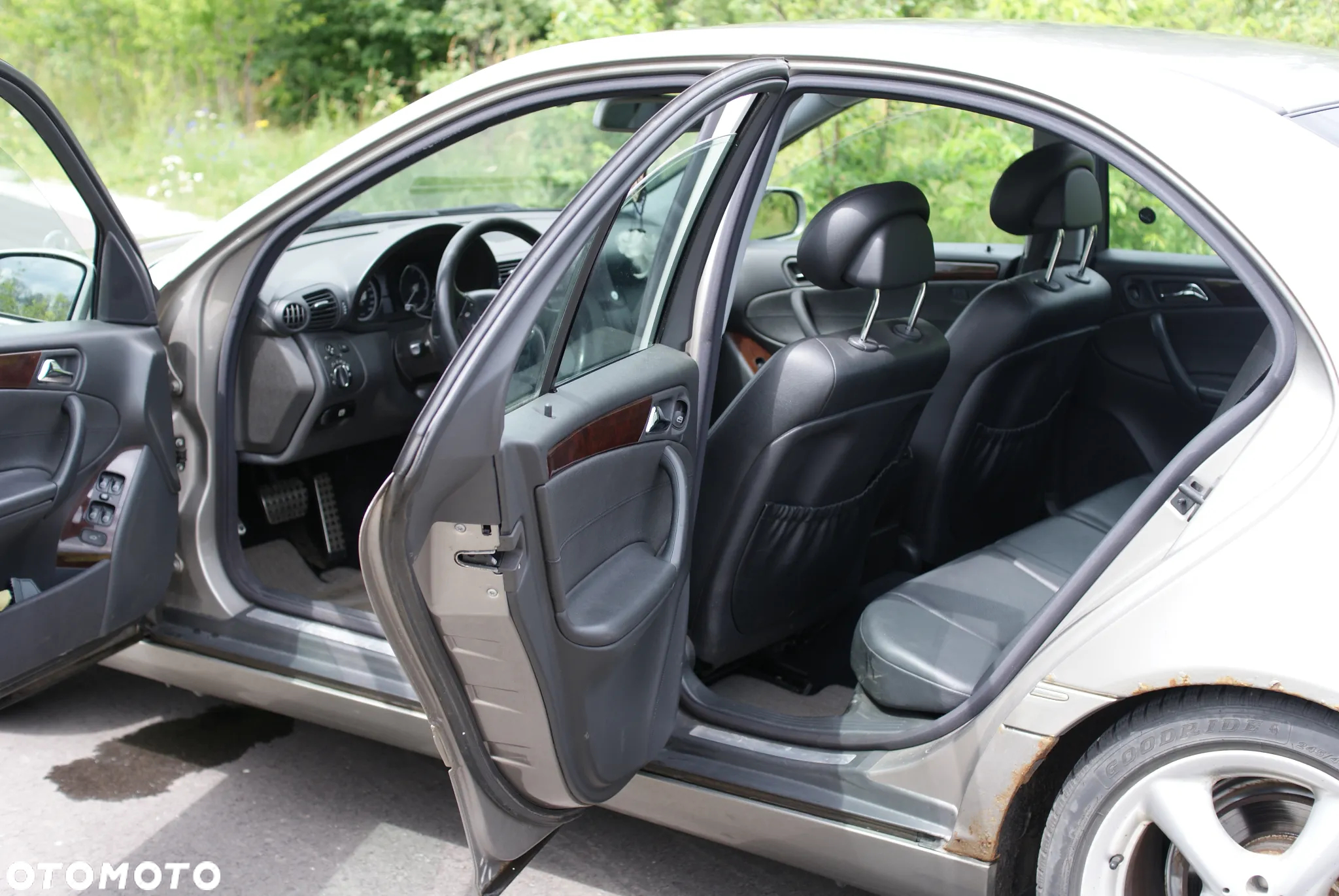 Mercedes-Benz Klasa C 240 T 4Matic Elegance - 14