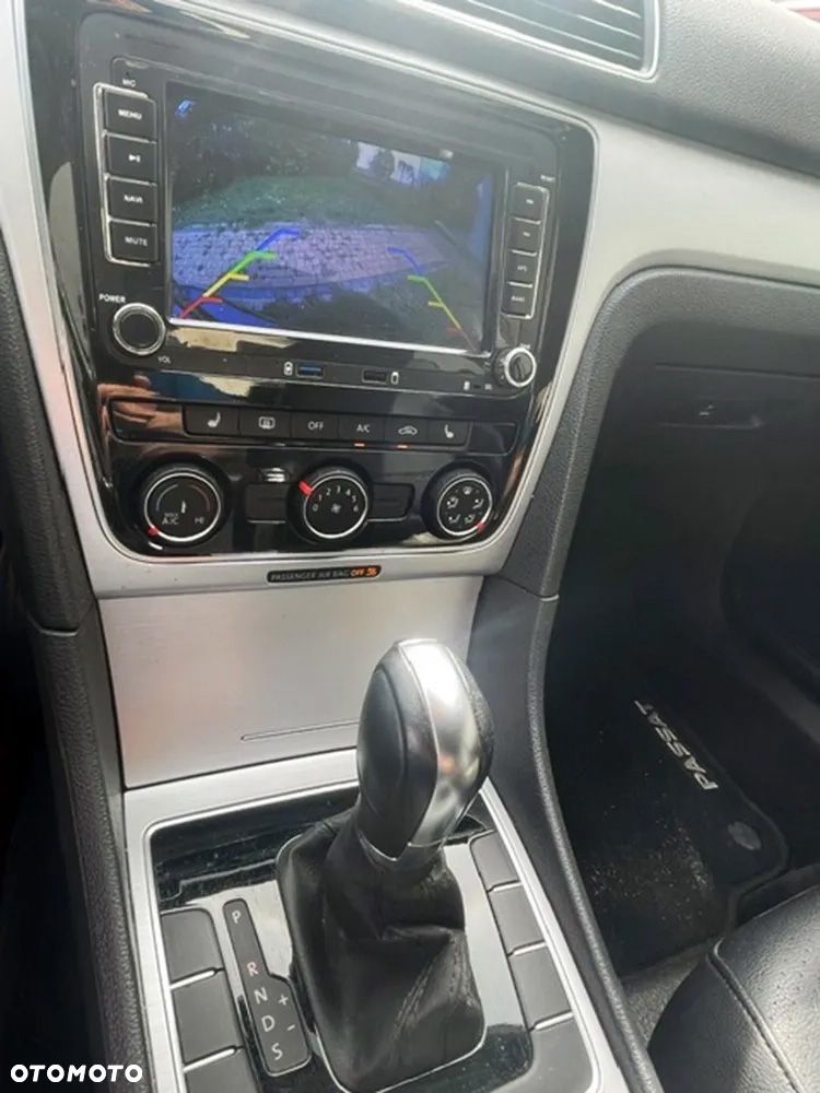 Volkswagen Passat - 19