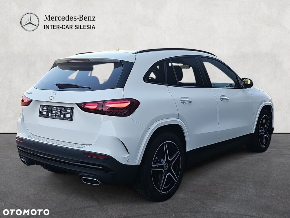 Mercedes-Benz GLA - 5