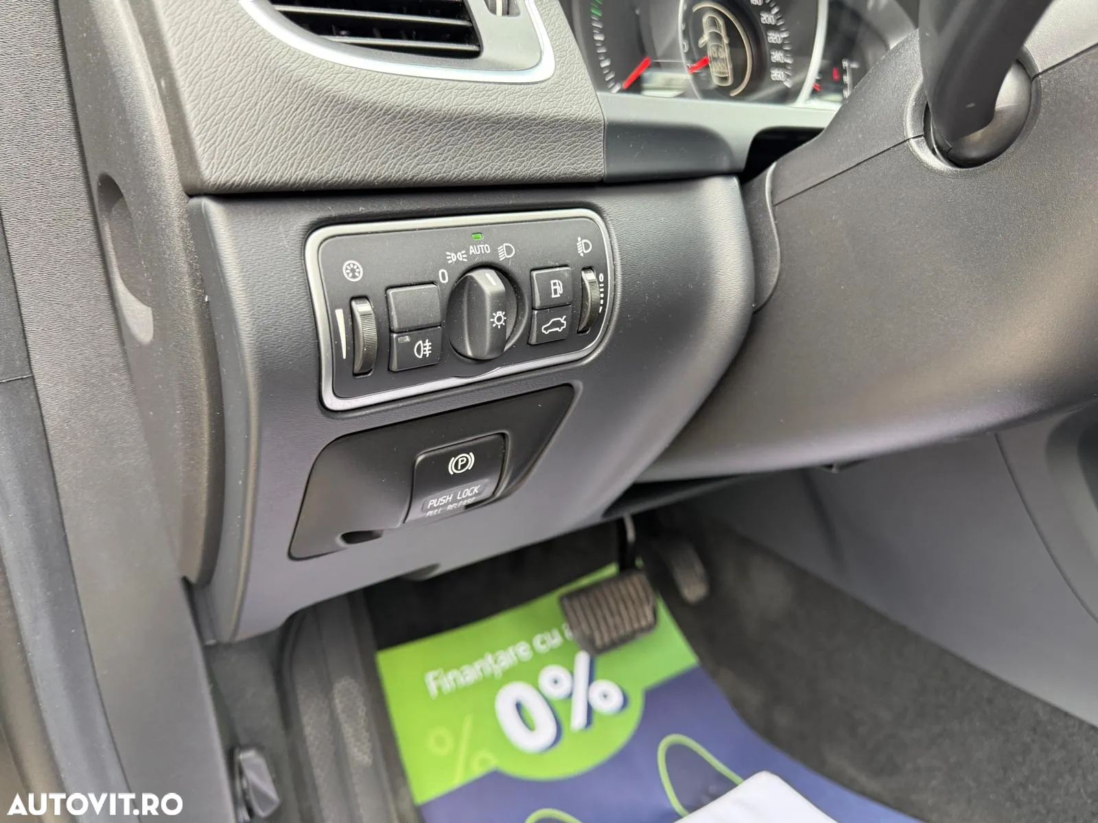 Volvo V60 D3 Geartronic Kinetic - 36