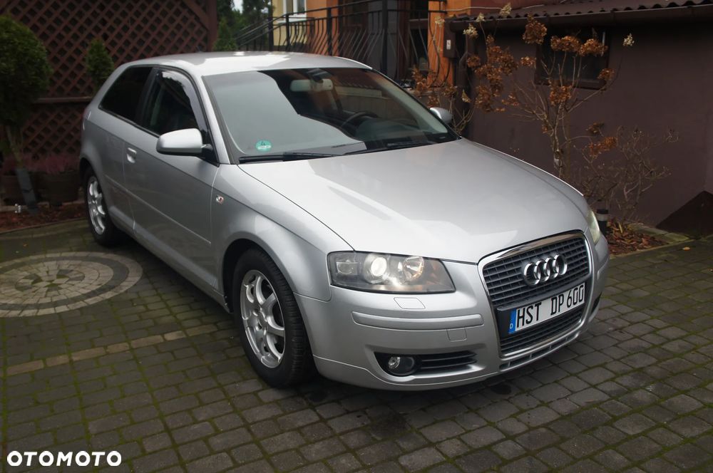 Audi A3 3-drzwiowe 2.0 FSI tiptronic Attraction - 14