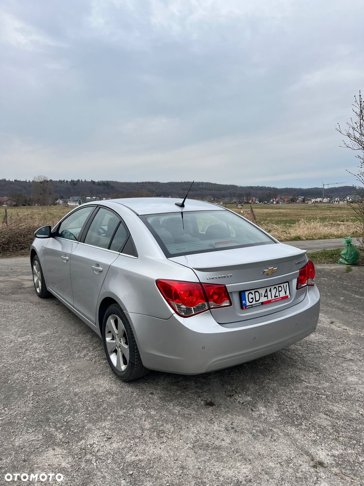Chevrolet Cruze 1.8 LT+ - 4