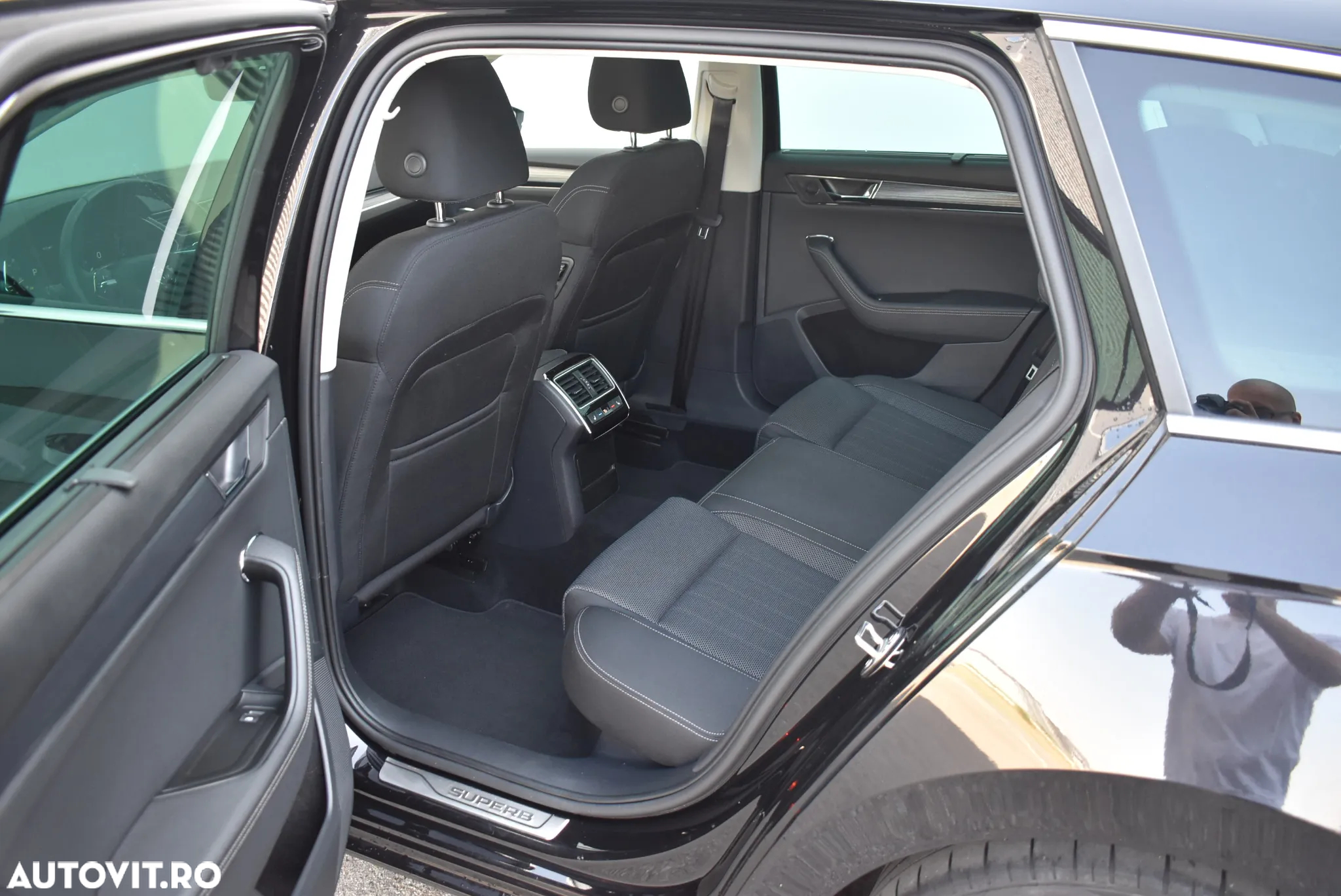 Skoda Superb Combi 2.0 TDI DSG Style - 23