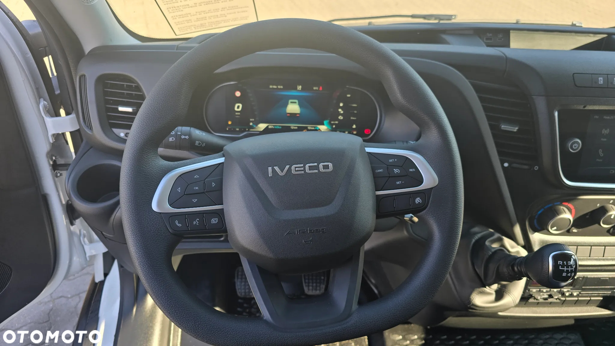 Iveco SKRZYNIA 6.1m OD RĘKI !!! - 9