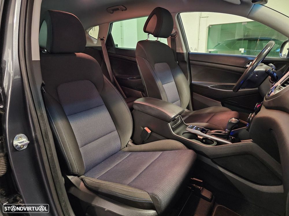 Hyundai Tucson 1.7 CRDi Premium DCT - 27