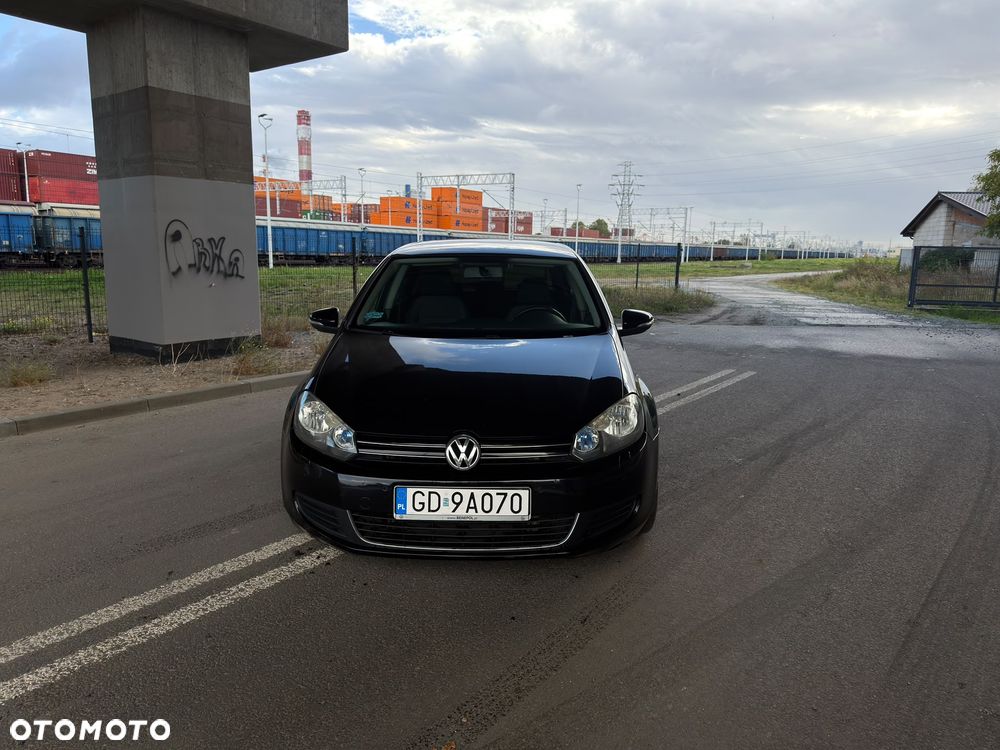 Volkswagen Golf - 2