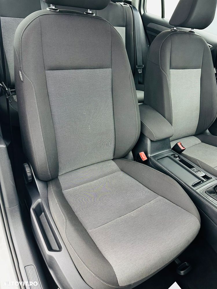 Volkswagen Golf 1.6 TDI BlueMotion Technology Comfortline - 18