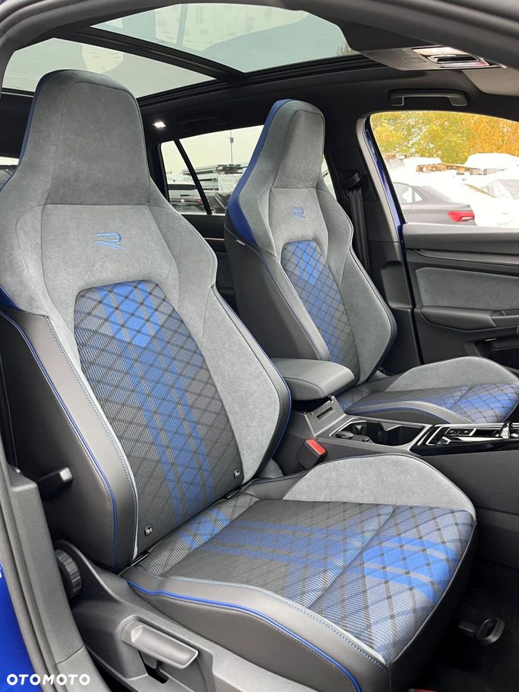 Volkswagen Golf - 9