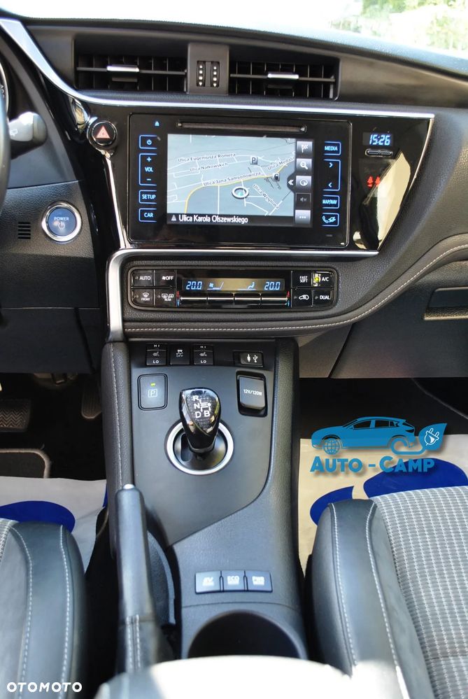 Toyota Auris - 16