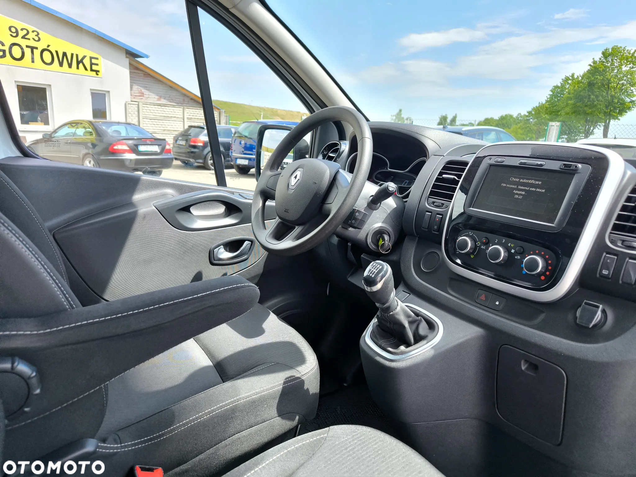 Renault Trafic - 11