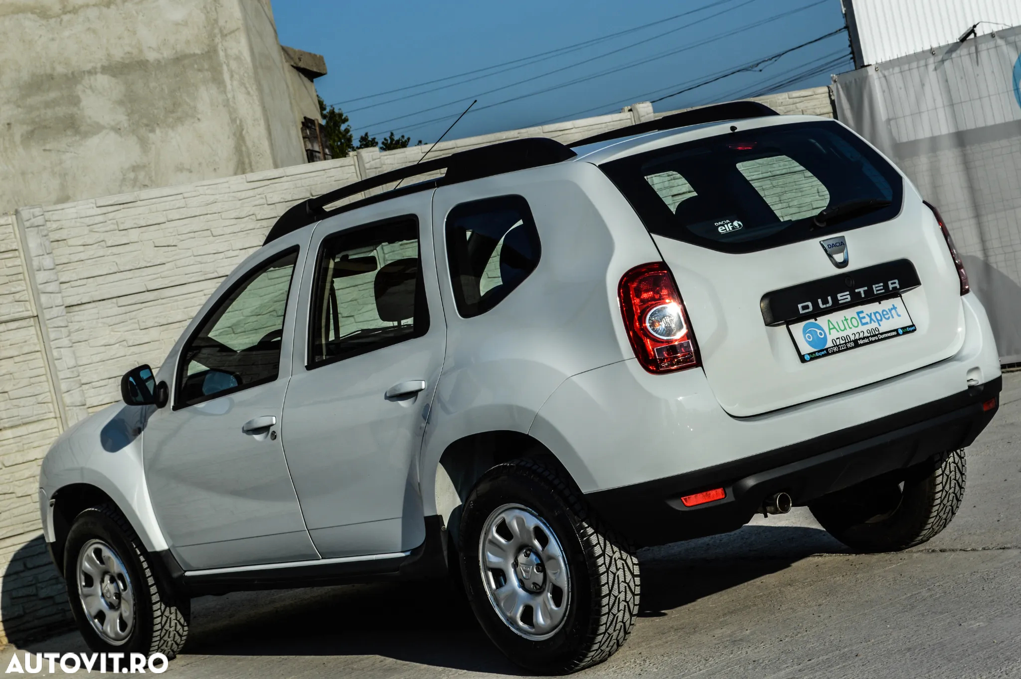 Dacia Duster 1.6 4x2 Laureate - 4