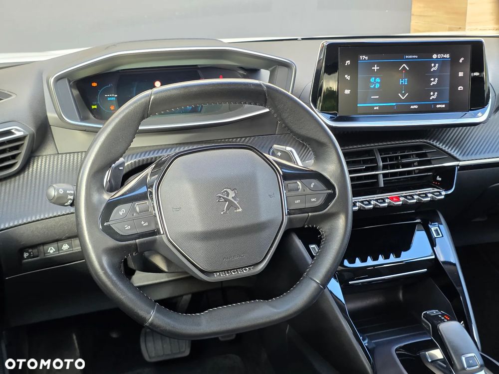 Peugeot 2008 1.5 BlueHDi Allure S&S EAT8 - 30