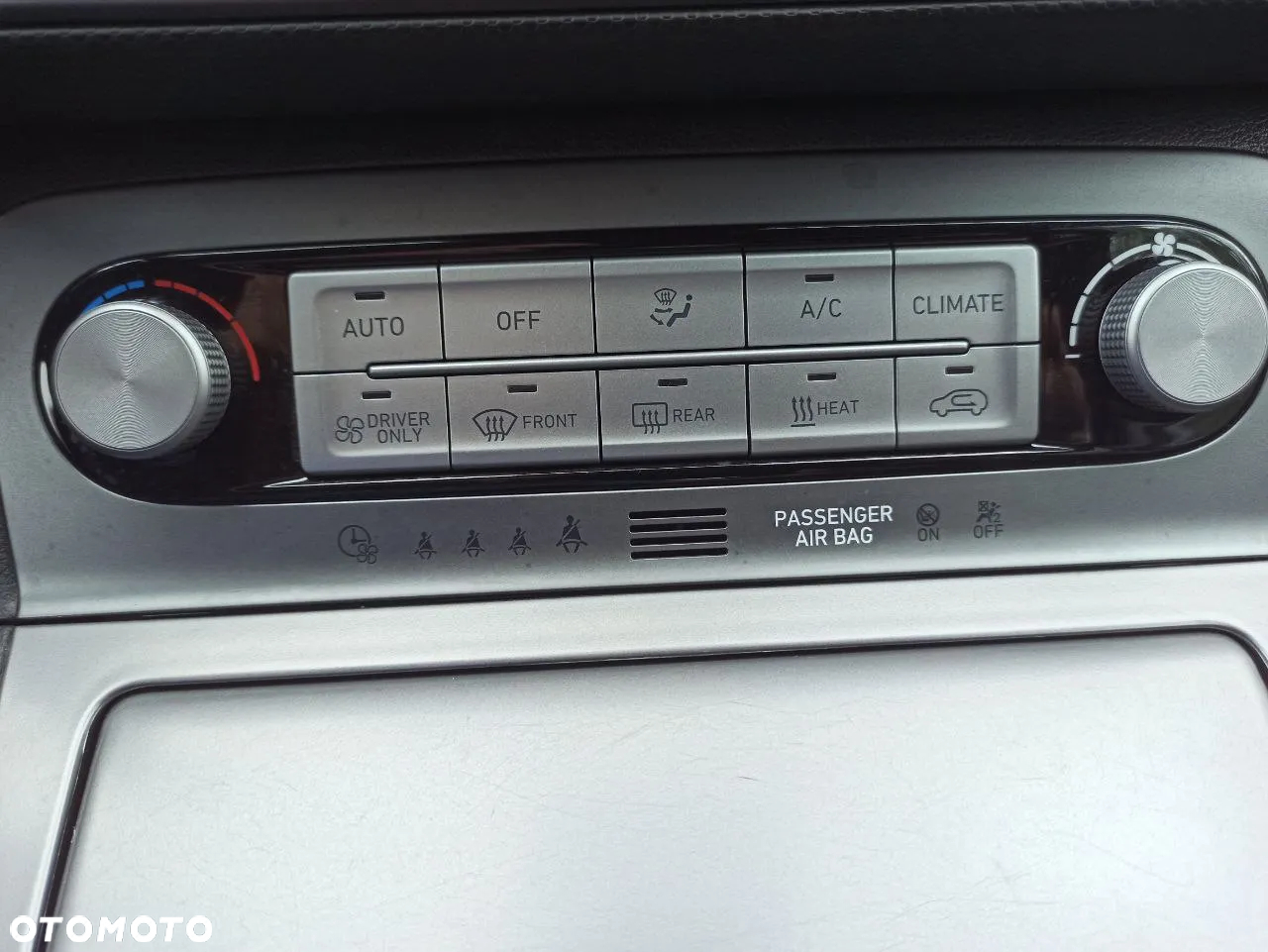 Hyundai Kona Electric 39kWh Premium - 26